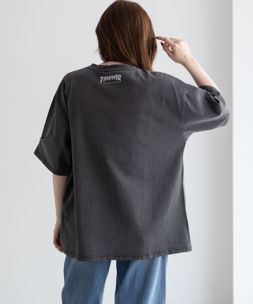 THRASHER（スラッシャー）の「THRASHER GAME LOGO S/S PIGMENT TEE /スラッシャーゲームロゴショートスリーブピグメントTシャツ（Tシャツ/カットソー・メンズ・ブルー/ブラック系2/ブラック/ブラウン/ピンク/ブラック系3/ブラック系1・L/M）」の16枚目の写真