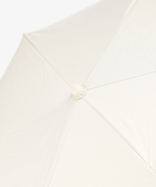 Afternoon Tea（アフタヌーンティー）の「【UVカット率・遮光率100%生地使用】スカラップリボン刺繍晴雨兼用折りたたみ傘 日傘（折りたたみ傘・レディース・ネイビー/ブルー/オフホワイト・ONE SIZE）」の8枚目の写真