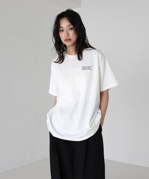 BLAMINK ブラミンク ホワイト 半袖 Tシャツ 刺繍ロゴ付き BLAMINK ブラミンク ホワイト 半袖 Tシャツ 刺繍ロゴ付き