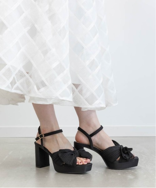 プリーツリボンデザインヒールサンダル（サンダル）｜RANDA（ランダ