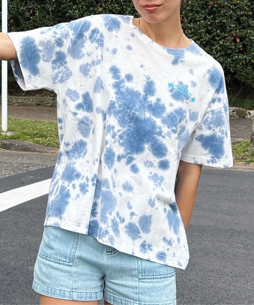ROXY(ロキシー)の「SUMMER DREAMS /ロキシーバックプリントタイダイ柄半袖Tシャツ(Tシャツ/カットソー・レディース・オレンジ/ミント/ブルー・LARGE/MEDIUM/SMALL)」の14枚目の写真