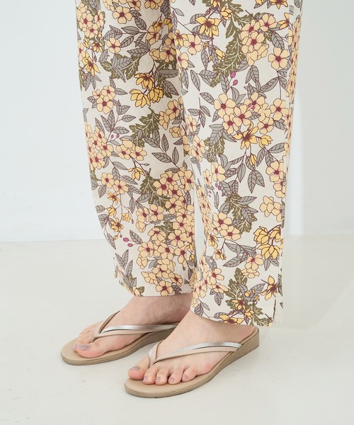 collex（コレックス）の「ボタニカルプリントパンツ（その他パンツ・レディース・イエロー/ネイビー・フリー）」の21枚目の写真