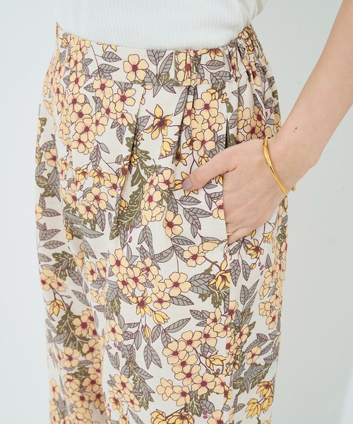 collex（コレックス）の「ボタニカルプリントパンツ（その他パンツ・レディース・イエロー/ネイビー・フリー）」の20枚目の写真