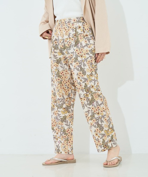 collex（コレックス）の「ボタニカルプリントパンツ（その他パンツ・レディース・イエロー/ネイビー・フリー）」の3枚目の写真