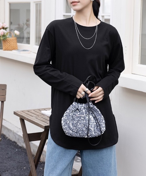 Doux Belle(ドゥーベル)の「サイドスリット長袖カットソー(Tシャツ/カットソー・レディース・アイボリー/ブラック/グレー・MEDIUM)」の4枚目の写真