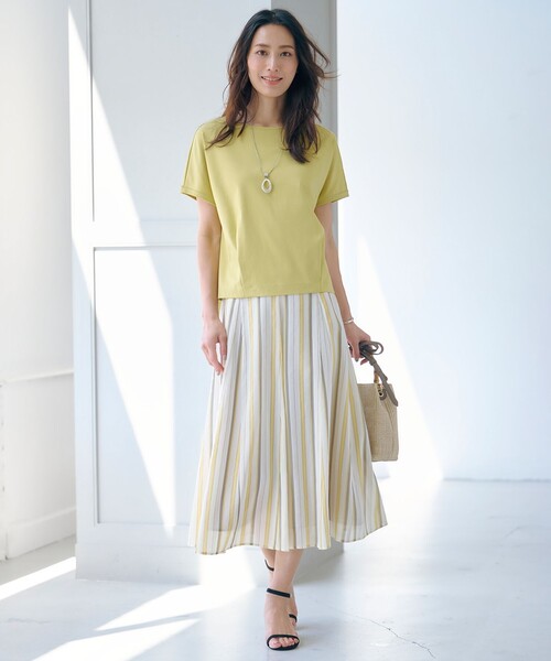 J.PRESS（ジェイプレス）の「【WEB限定カラーあり・洗える】コットンスムース フレンチスリーブ カットソー（Tシャツ/カットソー・レディース・ピーコックグリーン系/ネイビー系/ホワイト系/ライトグレー系/ピンク系/ダークブラウン系/イエロー系・MEDIUM/LARGE）」の9枚目の写真