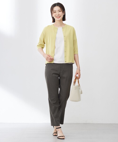 J.PRESS（ジェイプレス）の「【WEB限定カラーあり・洗える】コットンスムース フレンチスリーブ カットソー（Tシャツ/カットソー・レディース・ピーコックグリーン系/ネイビー系/ホワイト系/ライトグレー系/ピンク系/ダークブラウン系/イエロー系・MEDIUM/LARGE）」の16枚目の写真