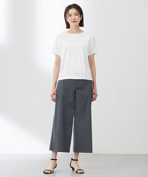 J.PRESS（ジェイプレス）の「【WEB限定カラーあり・洗える】コットンスムース フレンチスリーブ カットソー（Tシャツ/カットソー・レディース・ピーコックグリーン系/ネイビー系/ホワイト系/ライトグレー系/ピンク系/ダークブラウン系/イエロー系・MEDIUM/LARGE）」の17枚目の写真