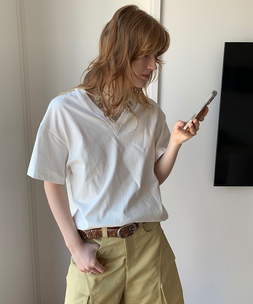 LONSLAN（ロンスラン）の「【LONSLAN】VネックオーバーTシャツ（Tシャツ/カットソー・レディース・ブラック/ホワイト/ネイビー・M）」の2枚目の写真