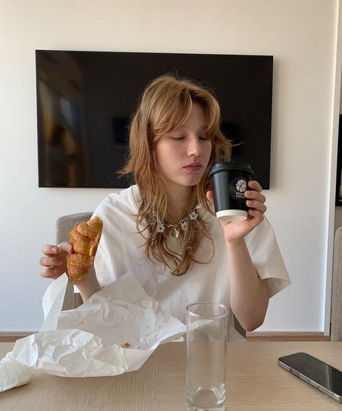 LONSLAN（ロンスラン）の「【LONSLAN】VネックオーバーTシャツ（Tシャツ/カットソー・レディース・ブラック/ホワイト/ネイビー・M）」の4枚目の写真