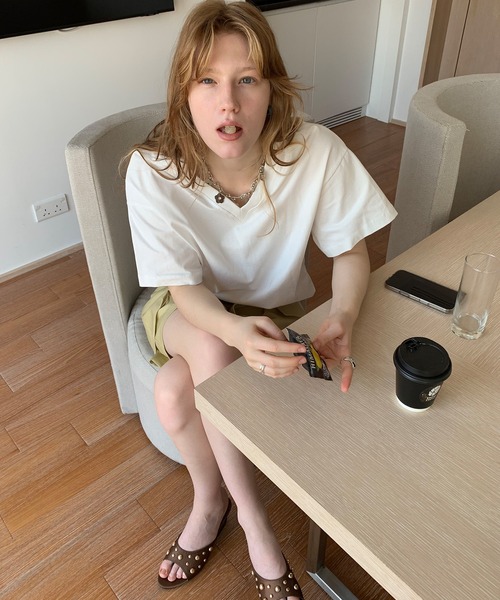 LONSLAN（ロンスラン）の「【LONSLAN】VネックオーバーTシャツ（Tシャツ/カットソー・レディース・ブラック/ホワイト/ネイビー・M）」の7枚目の写真