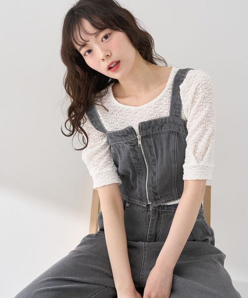 earth music&ecology(アースミュージックアンドエコロジー)の「フロントジップデニムビスチェ(ベスト・レディース・ライトインディゴブルー/ブラック・FREE)」の9枚目の写真