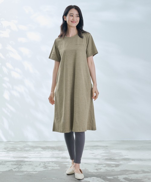 Arnold Palmer（アーノルドパーマー）の「タウン＆レジャー Tシャツ ワンピース（ワンピース・レディース・ブラック/アイボリー/カーキ・L/M/S）」の11枚目の写真