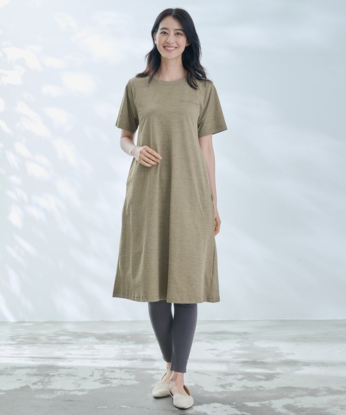 Arnold Palmer（アーノルドパーマー）の「タウン＆レジャー Tシャツ ワンピース（ワンピース・レディース・ブラック/アイボリー/カーキ・L/M/S）」の9枚目の写真