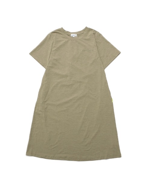 Arnold Palmer（アーノルドパーマー）の「タウン＆レジャー Tシャツ ワンピース（ワンピース・レディース・ブラック/アイボリー/カーキ・L/M/S）」の14枚目の写真