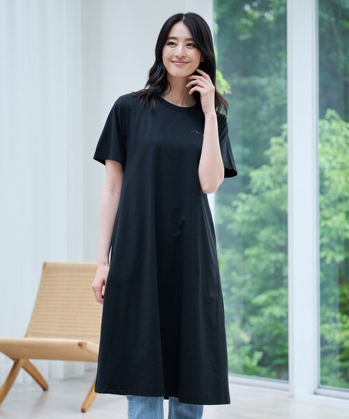 Arnold Palmer（アーノルドパーマー）の「タウン＆レジャー Tシャツ ワンピース（ワンピース・レディース・ブラック/アイボリー/カーキ・L/M/S）」の7枚目の写真