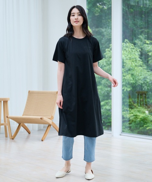 Arnold Palmer（アーノルドパーマー）の「タウン＆レジャー Tシャツ ワンピース（ワンピース・レディース・ブラック/アイボリー/カーキ・L/M/S）」の8枚目の写真