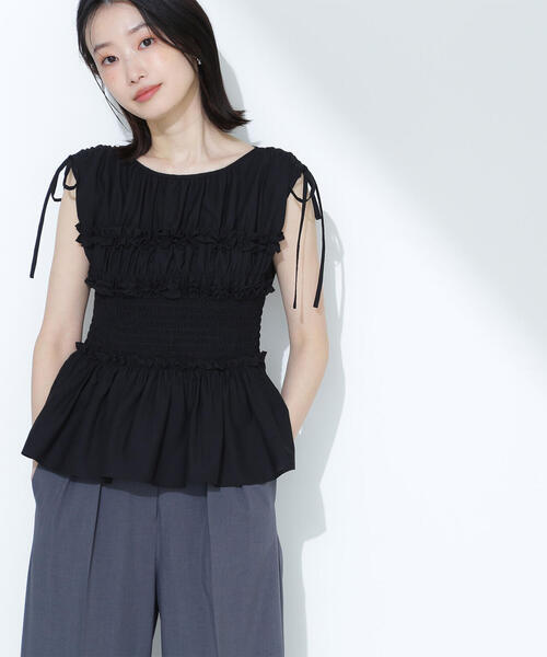 NATURAL BEAUTY BASIC(ナチュラルビューティーベーシック)の「◇シャーリングペプラムブラウス(シャツ/ブラウス・レディース・オフホワイト/ブラック/イエロー・SMALL/MEDIUM)」の6枚目の写真