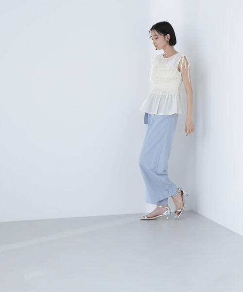 NATURAL BEAUTY BASIC(ナチュラルビューティーベーシック)の「◇シャーリングペプラムブラウス(シャツ/ブラウス・レディース・オフホワイト/ブラック/イエロー・SMALL/MEDIUM)」の14枚目の写真