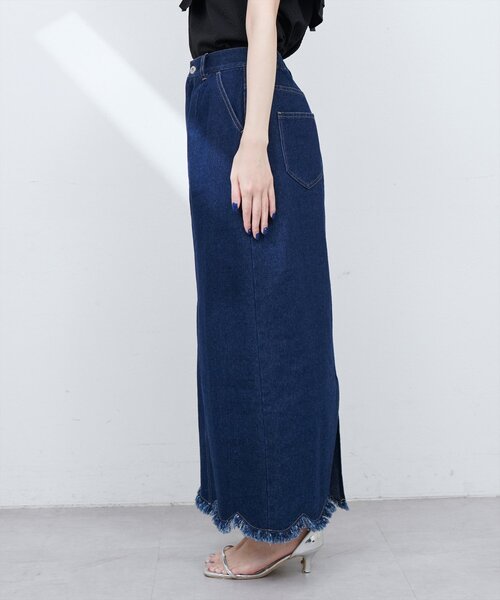 natural couture（ナチュラルクチュール）の「裾フリンジスカラップデニムスカート（スカート・レディース・インディゴブルー/オフホワイト/ブルー・SMALL/MEDIUM/LARGE）」の14枚目の写真