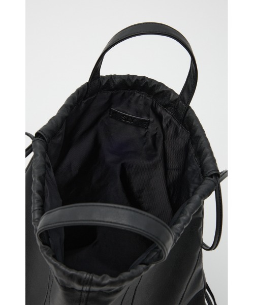 SLY（スライ）の「F/LEATHER BONDAGE KNAPSACK フェイクレザー ボンデージ ナップサック（バックパック/リュック・レディース・ブラック・FREE）」の4枚目の写真