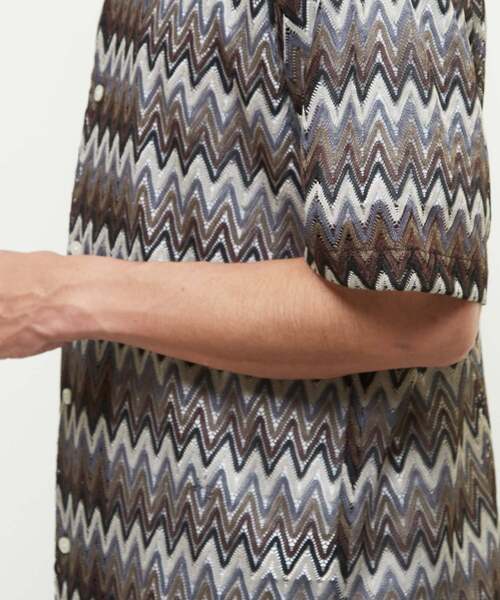 MEN'S MELROSE（メンズメルローズ）の「テクスチャージグザグメッシュオープンカラーシャツ（シャツ/ブラウス・メンズ・ネイビー/ベージュ・2/3/4）」の8枚目の写真