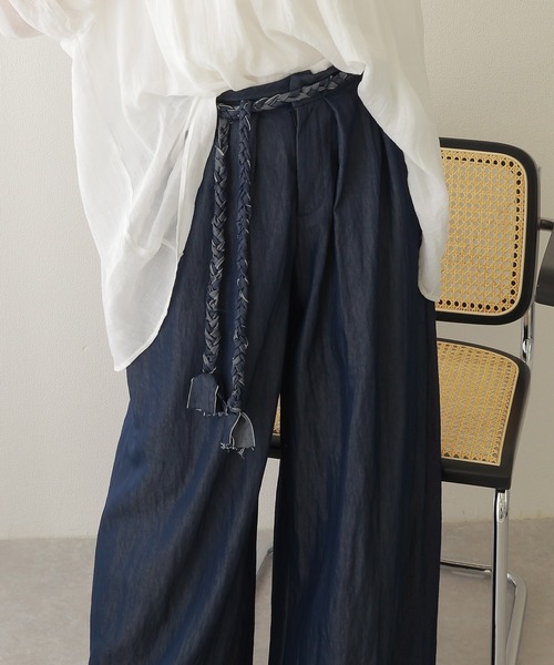 LAULEN(ローレン)の「double tuck belted wide pants/ダブルタック編み込みベルト付きワイドパンツ(その他パンツ・レディース・ネイビー・S/M)」の5枚目の写真