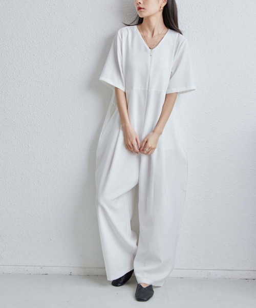 MAISON DE THERESE（メゾン ド テレーズ）の「Vネック半袖ルーズシルエットオールインワン（つなぎ/オールインワン・レディース・ブラック/ホワイト/ベージュ/ネイビー・XL）」の8枚目の写真