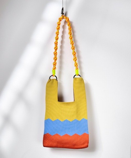 ★KODAK★ ニットショルダーバッグ CHARLES ＆ KEITH ショルダーバッグ バッグ Ida アイダ ニット