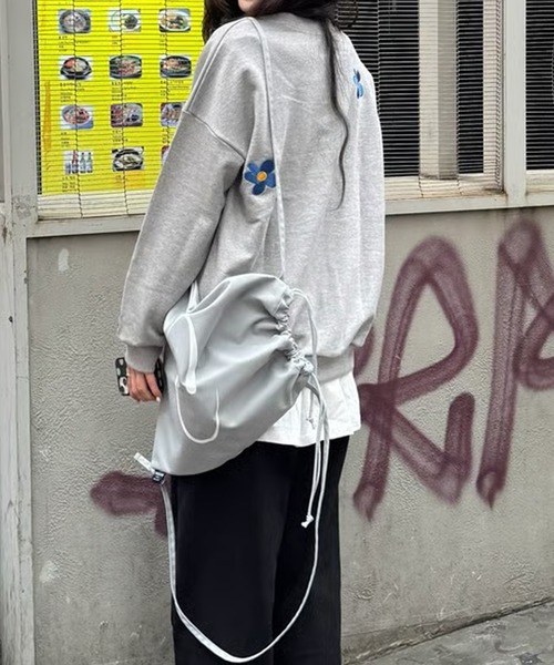 DAYDAY(デイデイ)の「ボタンロゴクルーネックスウェット(スウェット・レディース・ネイビー/グレー・L/XL/M)」の6枚目の写真