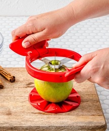 entre square（アントレスクエアー）の「Dreamfarm Flapple アップルスライサー レッド（キッチンツール）」