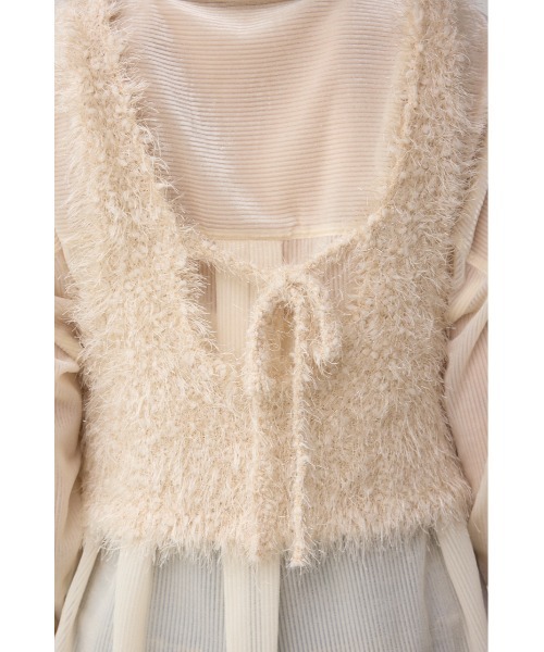 AZUL by moussy（アズールバイマウジー）の「バックオープンポンポンヤーンベスト（ベスト・レディース・グレー/ピンク/アイボリー・FREE）」の11枚目の写真