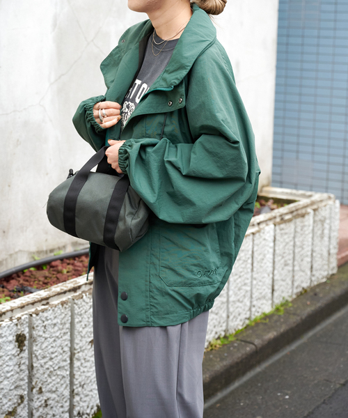 アスレチックブルゾン ユニセックス着用可（マウンテンパーカー