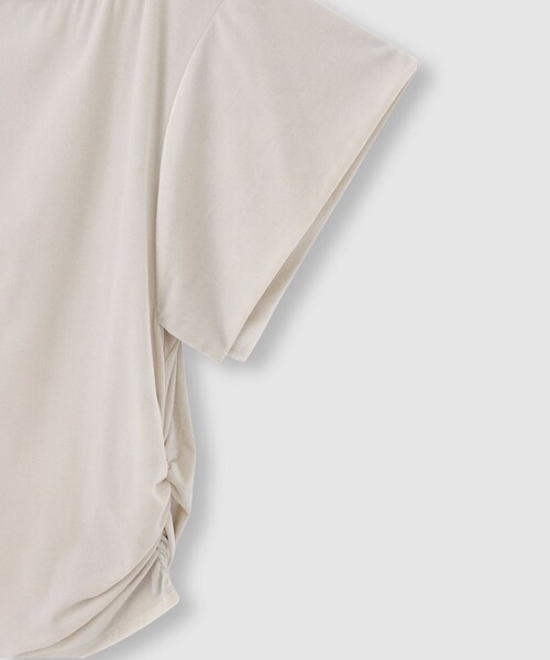 allureville(アルアバイル)の「ベロアトップ(Tシャツ/カットソー・レディース・チャコールグレー/クリアイエロー/グレイッシュベージュ・2)」の6枚目の写真