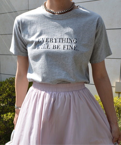 &soiree(アンドソワレ)の「【&soiree】フロントロゴプリントTシャツ(Tシャツ/カットソー・レディース・ピンク/グレー/イエロー・MEDIUM)」の1枚目の写真