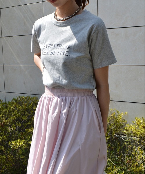 &soiree(アンドソワレ)の「【&soiree】フロントロゴプリントTシャツ(Tシャツ/カットソー・レディース・ピンク/グレー/イエロー・MEDIUM)」の4枚目の写真