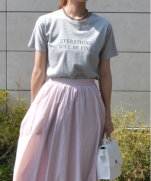 &soiree(アンドソワレ)の「【&soiree】フロントロゴプリントTシャツ(Tシャツ/カットソー・レディース・ピンク/グレー/イエロー・MEDIUM)」の5枚目の写真