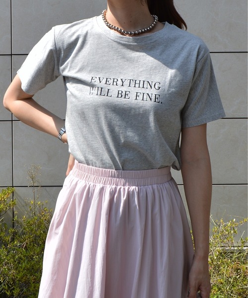 &soiree(アンドソワレ)の「【&soiree】フロントロゴプリントTシャツ(Tシャツ/カットソー・レディース・ピンク/グレー/イエロー・MEDIUM)」の7枚目の写真