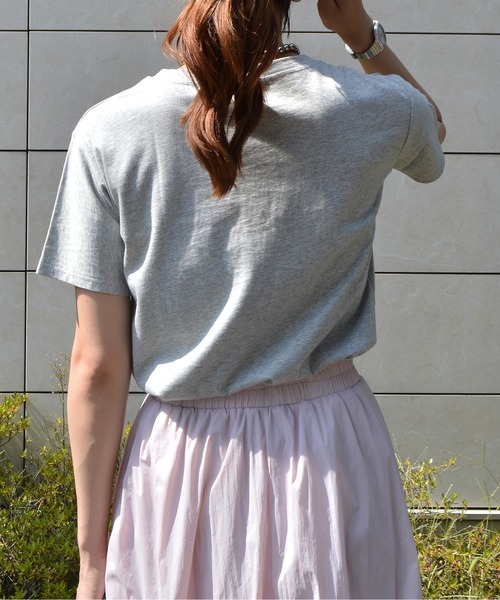 &soiree(アンドソワレ)の「【&soiree】フロントロゴプリントTシャツ(Tシャツ/カットソー・レディース・ピンク/グレー/イエロー・MEDIUM)」の10枚目の写真