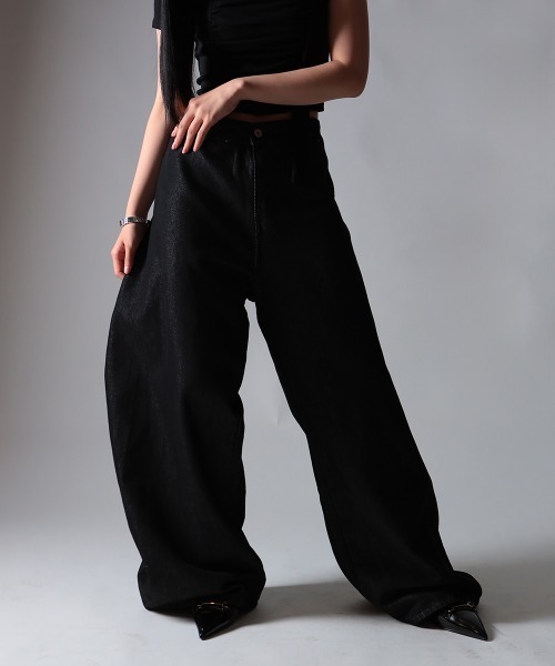 NANAHACHI（ナナハチ）の「デザインタック ワイドデニムパンツ（デニムパンツ・レディース・ブルー/ブラック・SMALL/MEDIUM/LARGE）」の7枚目の写真