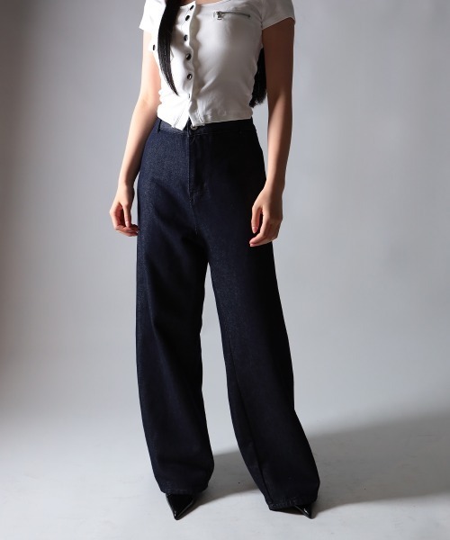 NANAHACHI（ナナハチ）の「デザインタック ワイドデニムパンツ（デニムパンツ・レディース・ブルー/ブラック・SMALL/MEDIUM/LARGE）」の18枚目の写真