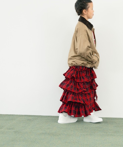 LOWRYS FARM（ローリーズファーム）の「フリルティアードロングスカート　 587435（スカート・キッズ・ブラック/レッド・110cm/120cm/130cm/140cm/150cm）」の4枚目の写真