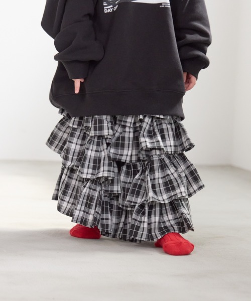 LOWRYS FARM（ローリーズファーム）の「フリルティアードロングスカート　 587435（スカート・キッズ・ブラック/レッド・110cm/120cm/130cm/140cm/150cm）」の17枚目の写真