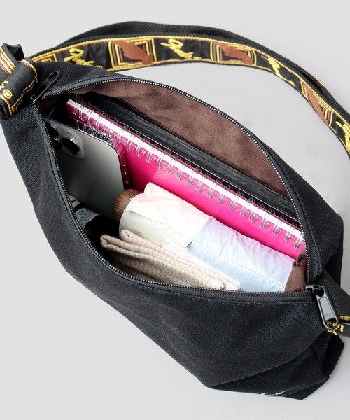 ヘビーキャンバス ショルダーバッグ モノグラムストラップ A5対応