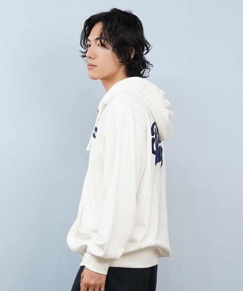 BILLABONG（ビラボン）の「BILLABONG/ビラボン ジップアップパーカー バックデザイン サガラ刺繍 BF012-011（パーカー・メンズ・ブラック/オフホワイト・L/M）」の4枚目の写真