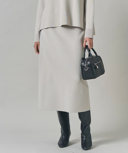 美品フォクシー　 アイスブルーニットタイトスカート セール】シンセティックダブルフェイス ニットタイトスカート