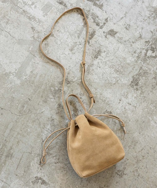 niko and...（ニコアンド）の「オリジナルレザー2WAY巾着ショルダーバッグ（ショルダーバッグ・レディース・ブラック/ベージュ/ブラウン/ライトグリーン/ダークブラウン・0）」の4枚目の写真