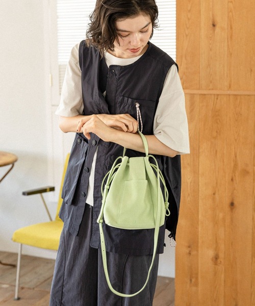 niko and...（ニコアンド）の「オリジナルレザー2WAY巾着ショルダーバッグ（ショルダーバッグ・レディース・ブラック/ベージュ/ブラウン/ライトグリーン/ダークブラウン・0）」の19枚目の写真