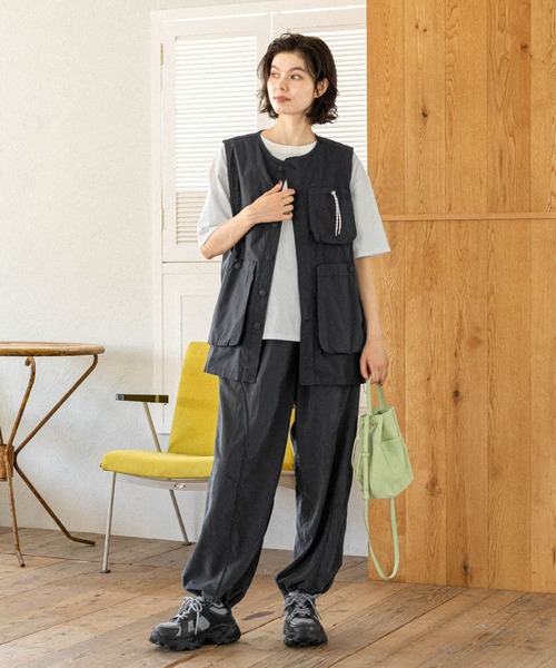 niko and...（ニコアンド）の「オリジナルレザー2WAY巾着ショルダーバッグ（ショルダーバッグ・レディース・ブラック/ベージュ/ブラウン/ライトグリーン/ダークブラウン・0）」の21枚目の写真