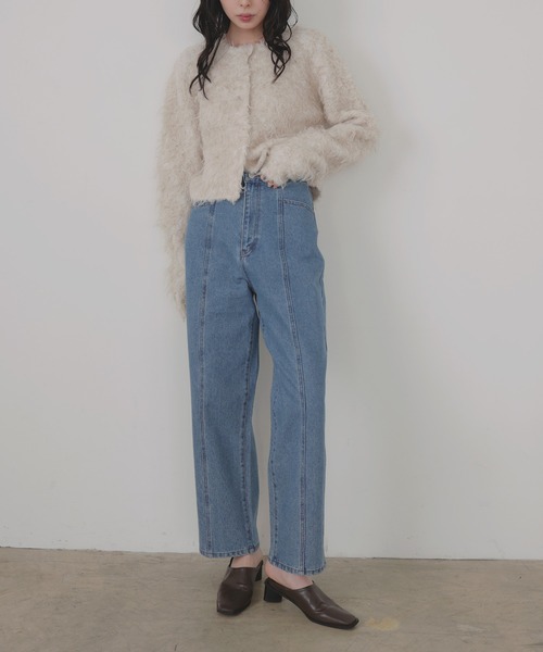 LIAN（リアン）の「センターラインストレートデニムパンツ（デニムパンツ・レディース・グレー/ブルー/ベージュ/インディゴブルー・SMALL/MEDIUM）」の11枚目の写真